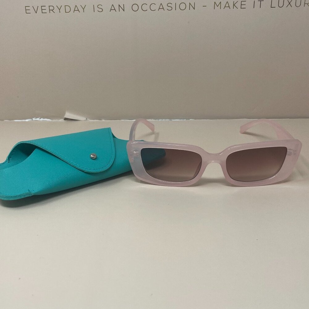 Minue | Kelly Sunglasses in Pink